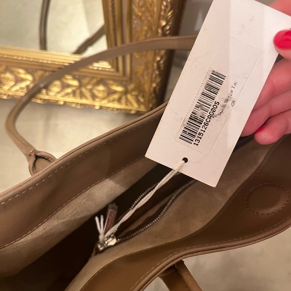 Reformation Tote - Picture 3 of 8